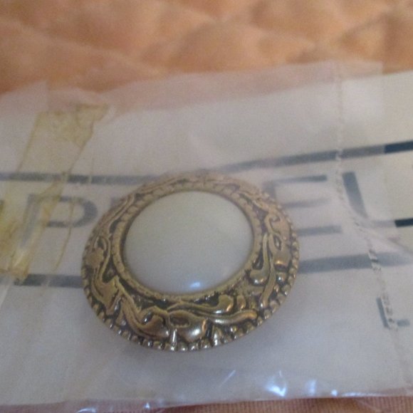 VINTAGE PK ELLIOT Spare button RARE FIND! NEW IN BAG💖SPECIAL DEAL💖 - Picture 2 of 5